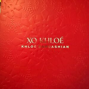 XO Khloé Red Gift Box